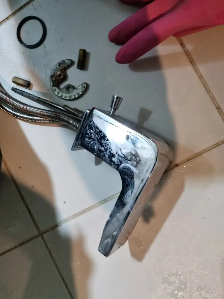 원홀수전 교체 4